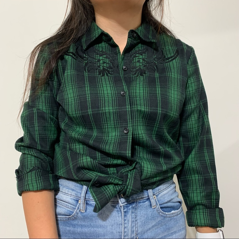 NWT Romeo & Juliet Couture Green Black Plaid Embroidered Shirt Shacket